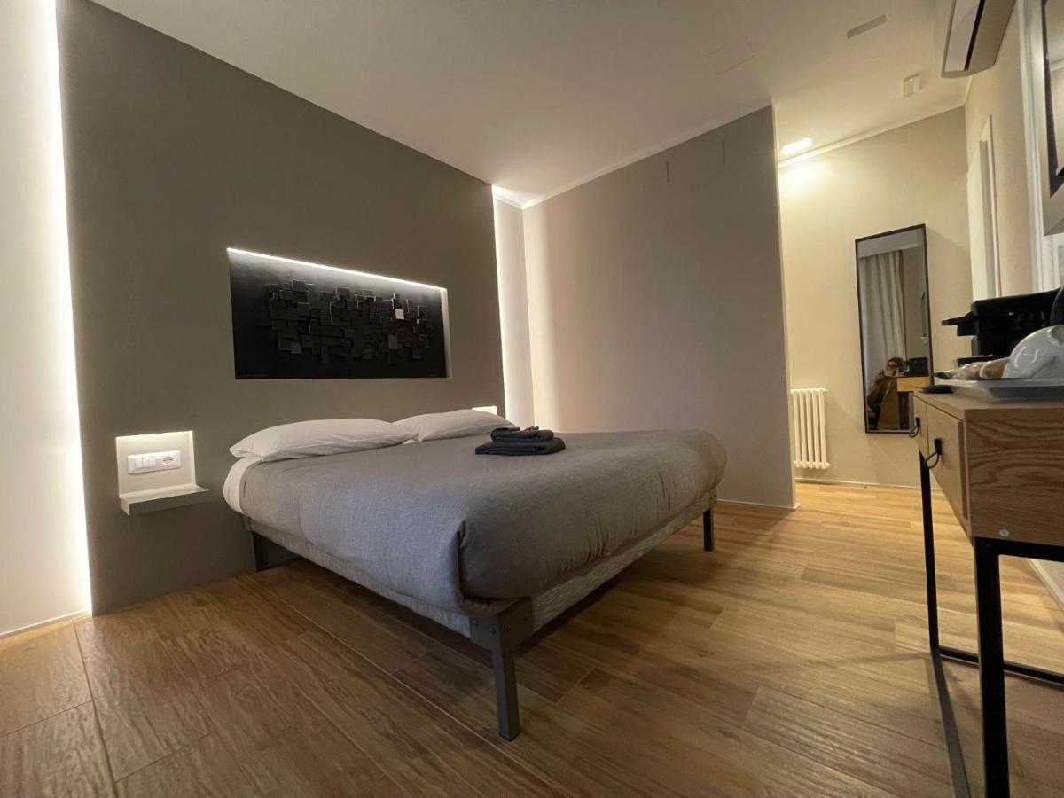 Lucrino 45 By Ale Hotel โรม ภายนอก รูปภาพ