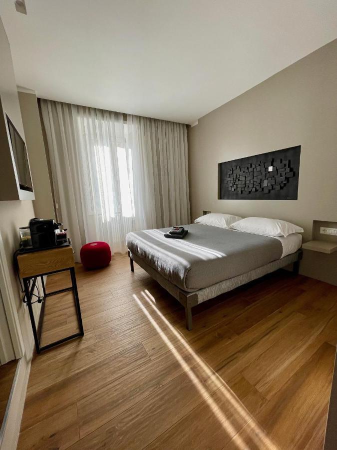 Lucrino 45 By Ale Hotel โรม ภายนอก รูปภาพ