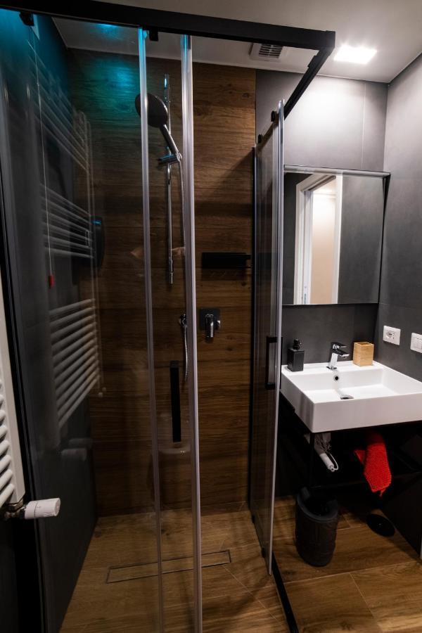 Lucrino 45 By Ale Hotel โรม ภายนอก รูปภาพ
