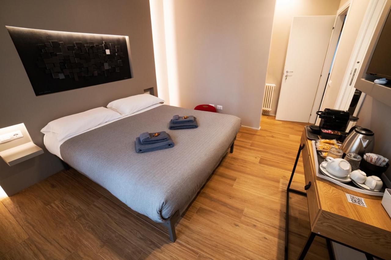Lucrino 45 By Ale Hotel โรม ภายนอก รูปภาพ
