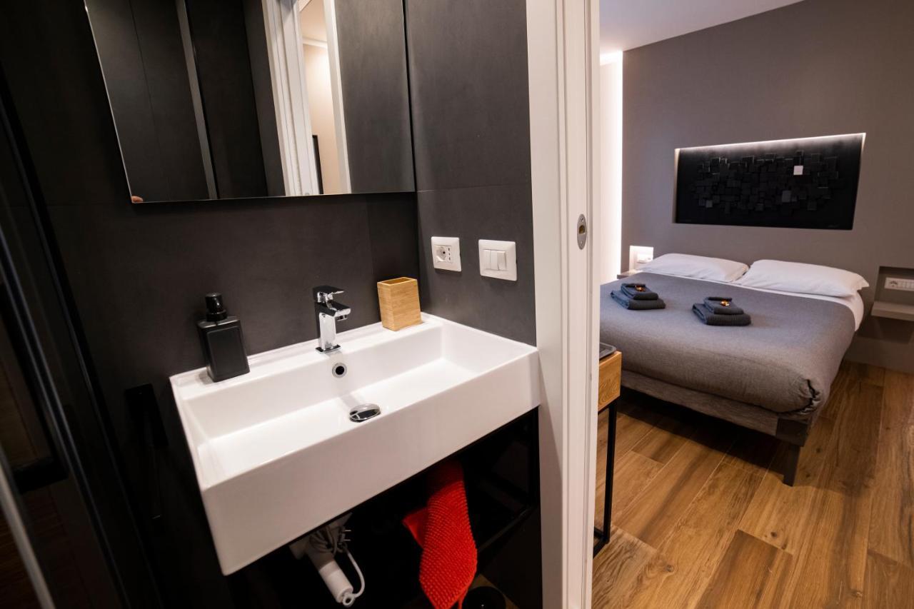 Lucrino 45 By Ale Hotel โรม ภายนอก รูปภาพ